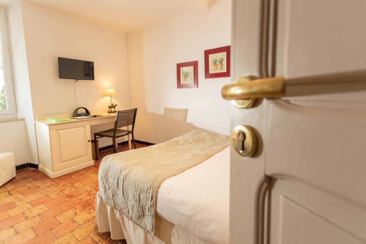 Logis Auberge Cote Jardin Hotel Lezignan-Corbieres Exterior photo